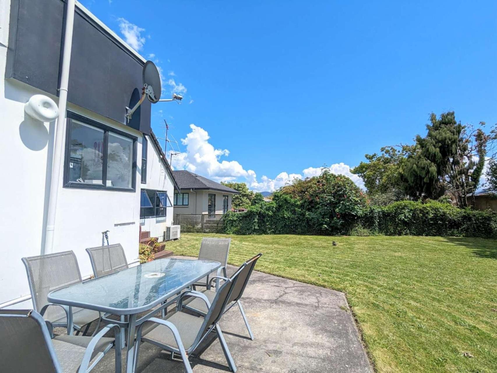 Rotorua Redwood Retreat Villa Exterior photo